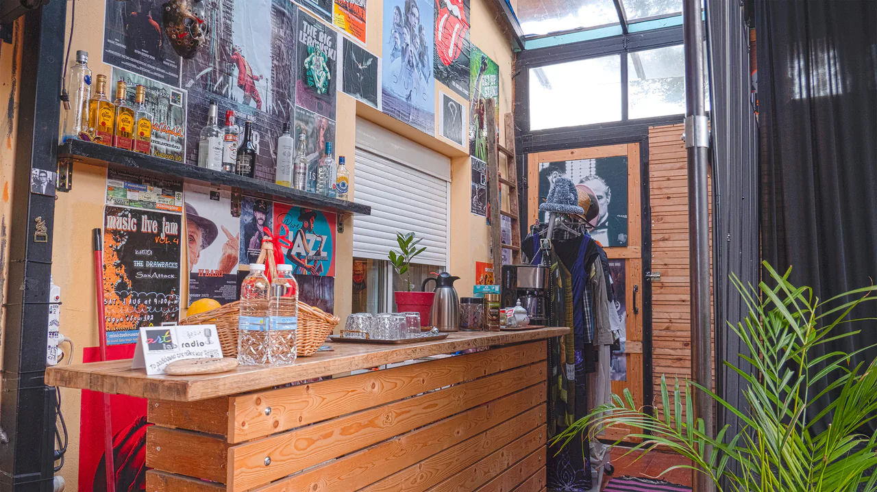 Το bar και το φουαγιέ της artlab
